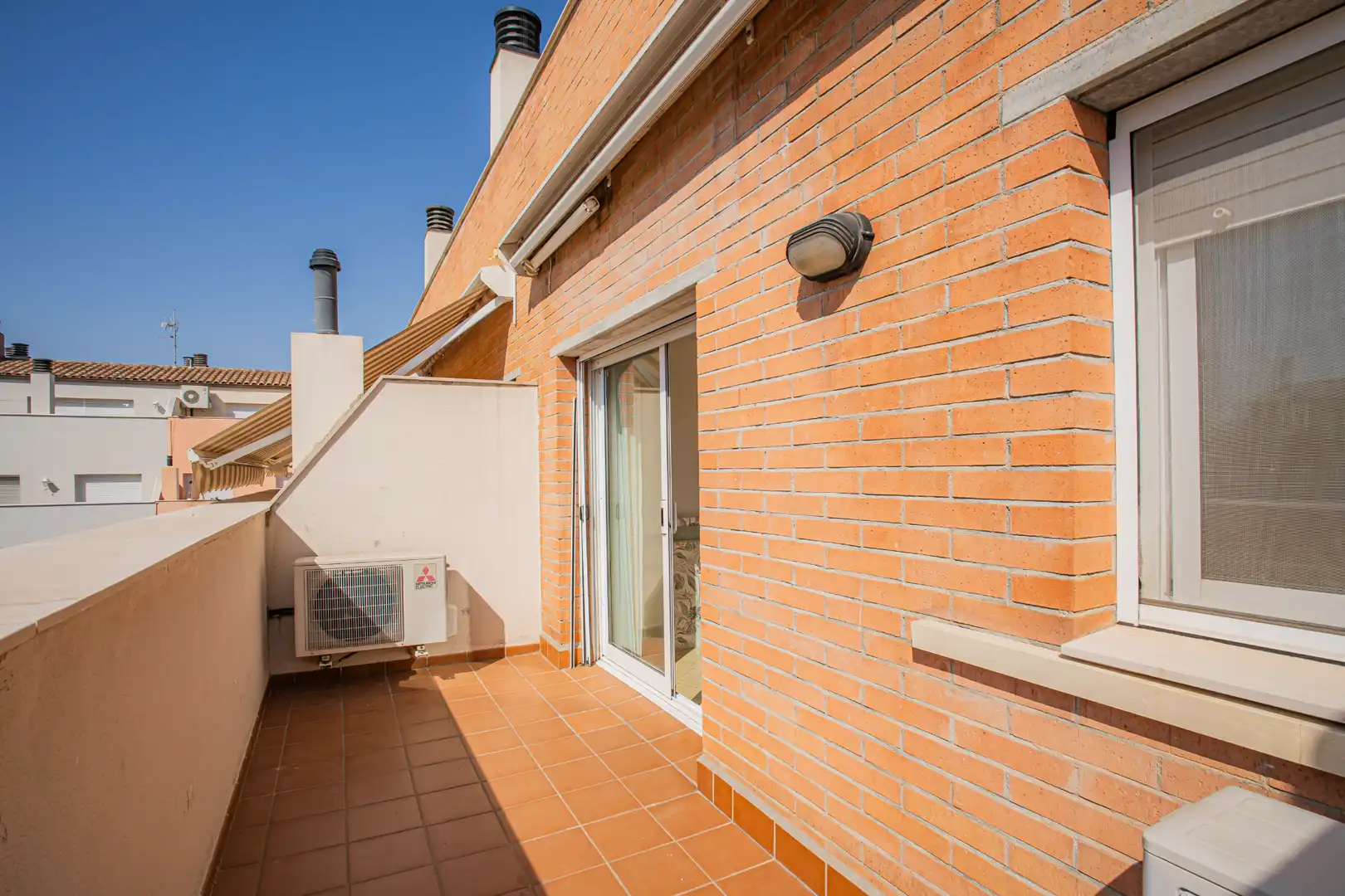 Terrassa de Casa adosada en venda en Castellar del Vallès amb Aire condicionat, Calefacció i Jardí privat