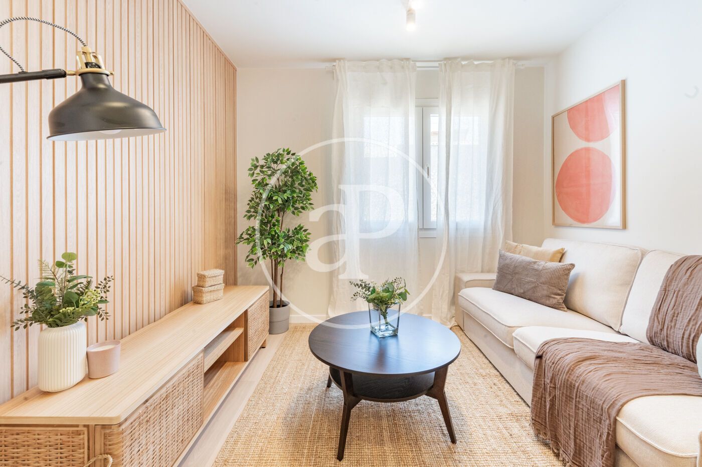 Sala de estar de Piso de alquiler en  Madrid Capital con Aire acondicionado, Calefacción y Amueblado