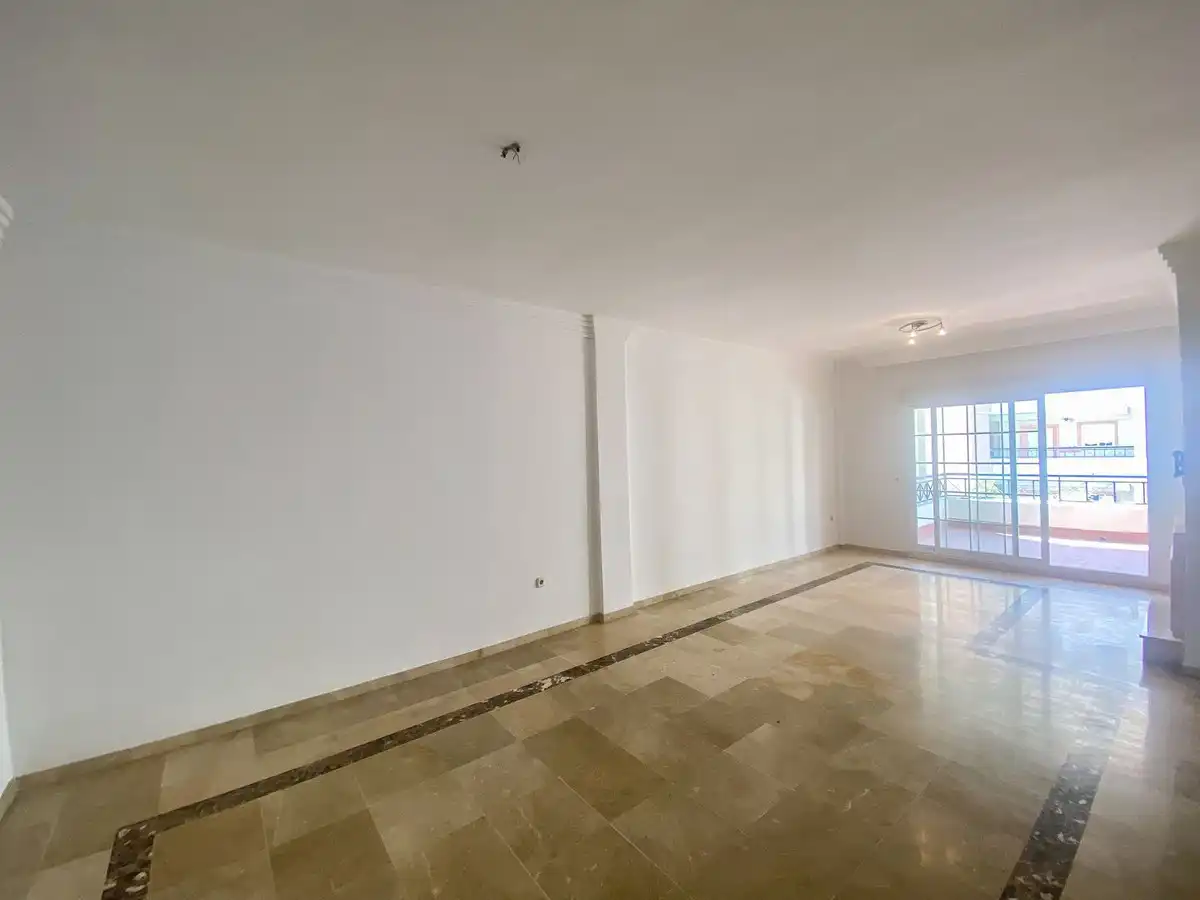 Apartamento en venta en Marbella con Terraza y Piscina comunitaria