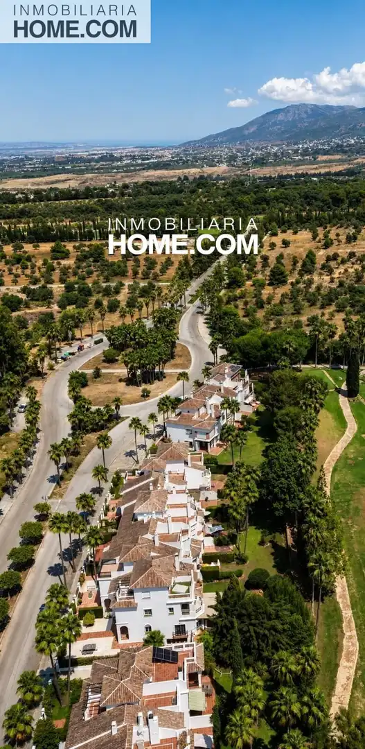 Adosado con terraza en venta en Avenida Lauro Golf, imagen 3