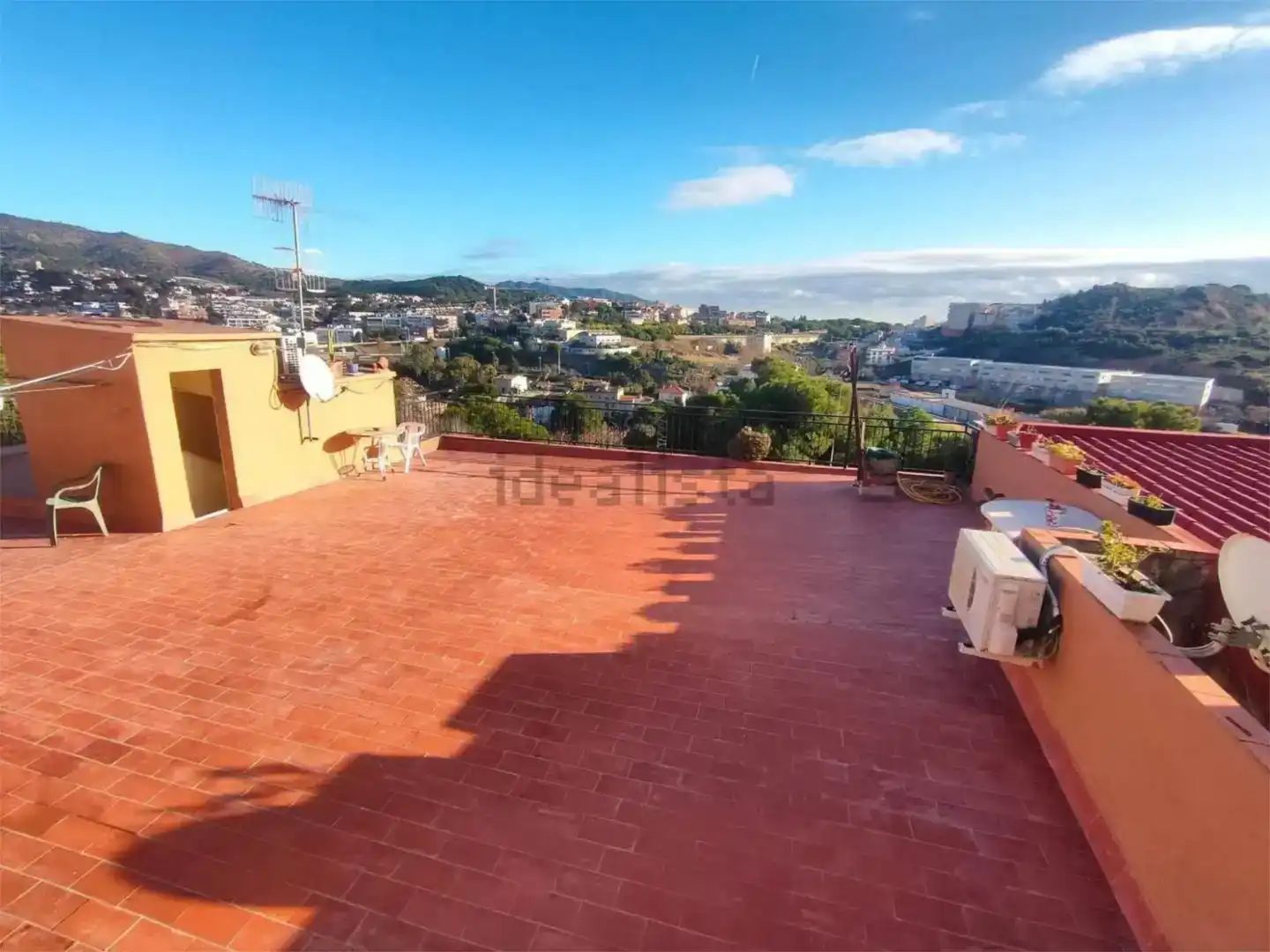 Vista exterior de Piso en venta en Montgat con Aire acondicionado, Parquet y Amueblado