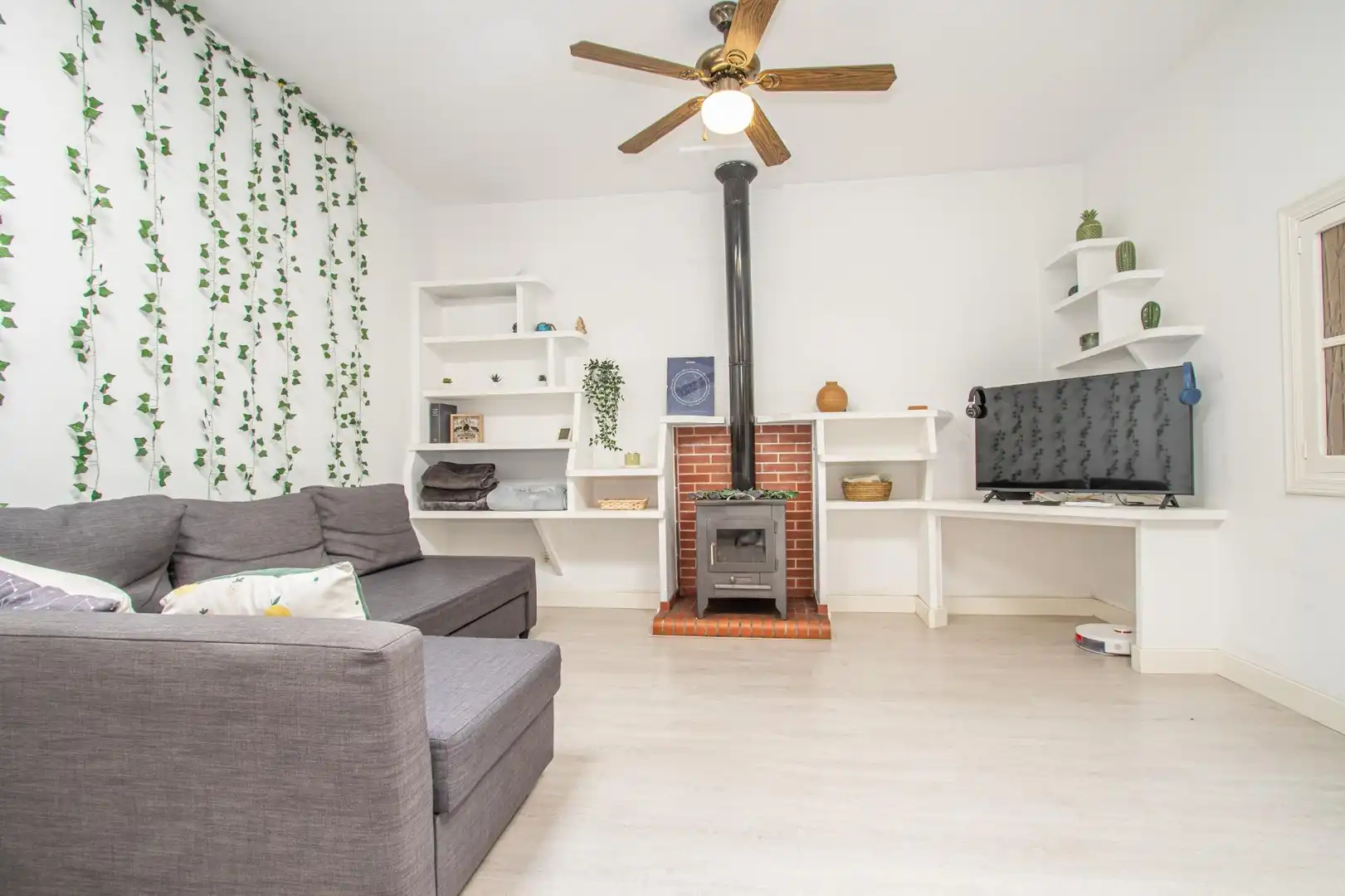 Piso en venta en Carrer MIQUEL CAPLLONCH, Cas Capiscol