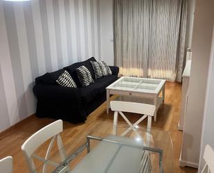 Living room of Flat to rent in  Zaragoza Capital  with Heating, Furnished and Oven