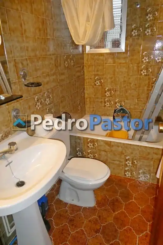 Baño de Piso en venta en Dénia con Aire acondicionado, Calefacción y Piscina