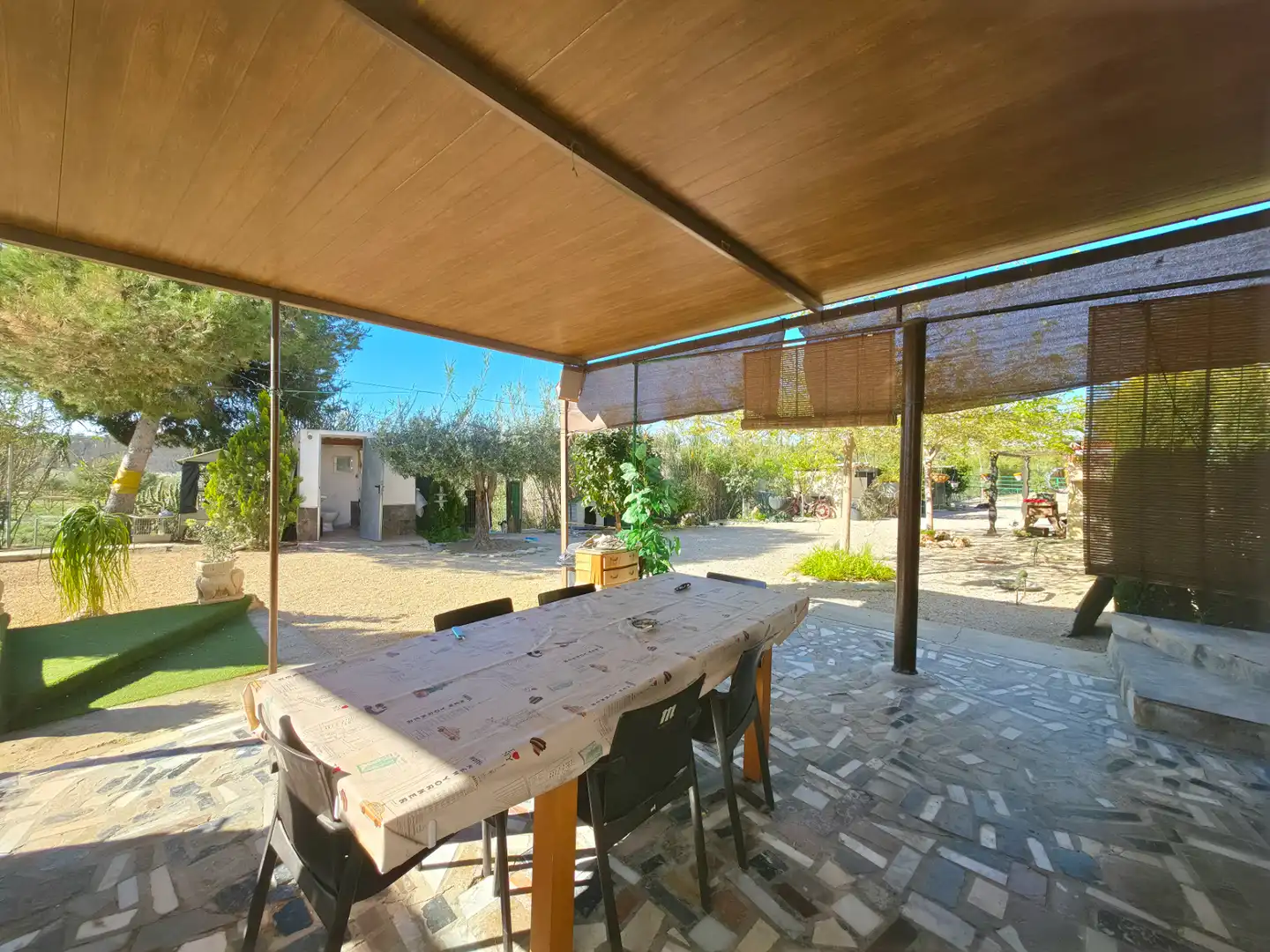 Terraza de Finca rústica en venta en Mutxamel con Aire acondicionado, Jardín privado y Horno