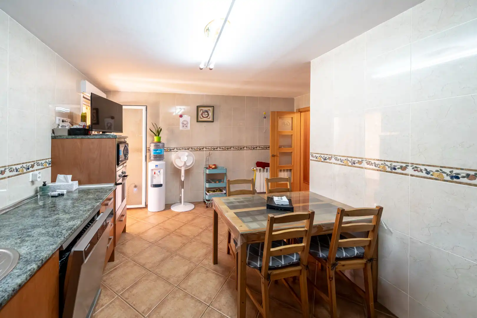Cocina de Casa o chalet en venta en Chiloeches con Aire acondicionado, Calefacción y Jardín privado