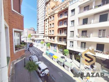 Piso con ascensor en venta en Pérez Galdós Kalea
