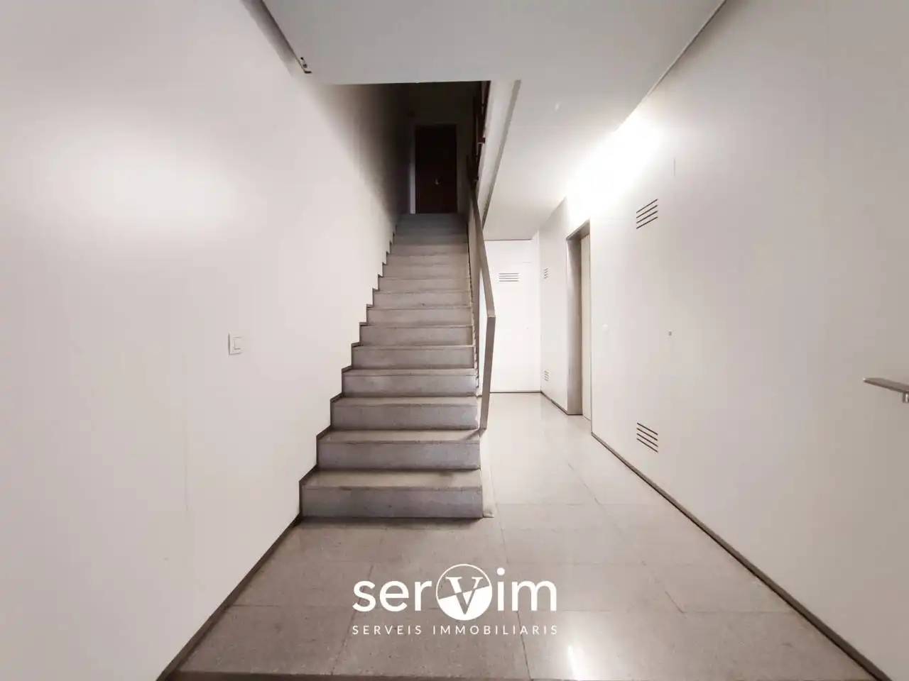 Flat for sale in Girona  with Heating