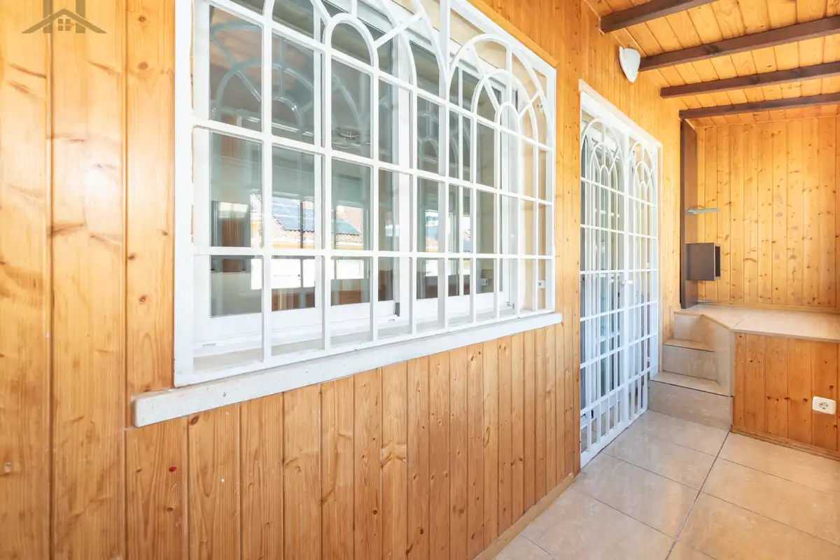 Vista exterior de Casa adosada en venta en Loeches con Aire acondicionado, Calefacción y Jardín privado