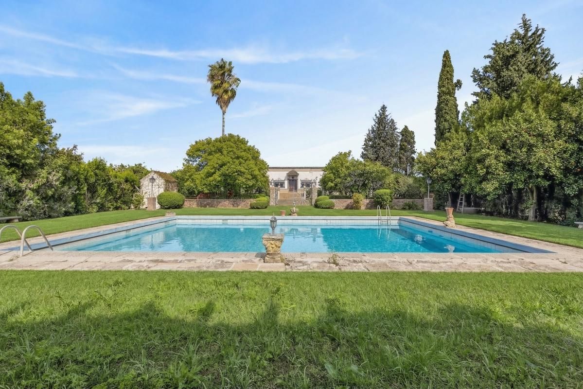 Garden of Country homes for sale in Lora del Río  with Heating, Private garden and Terrace