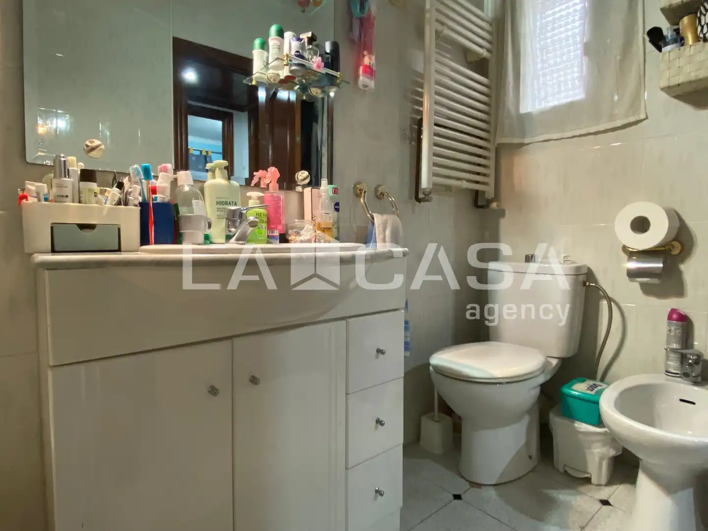 Piso en venta en Santa Coloma de Gramenet con Calefacción y Balcón