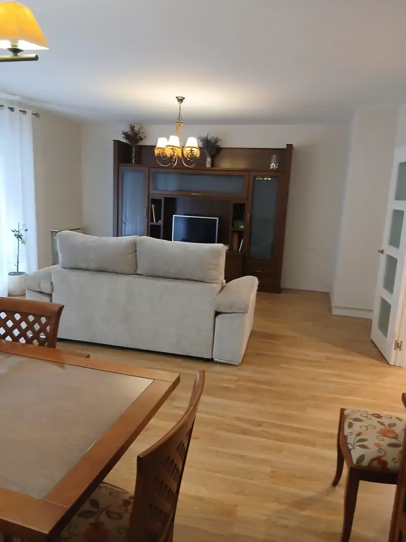 Wohnzimmer von Wohnung zur Miete in Gijón  mit Heizung und Möbliert