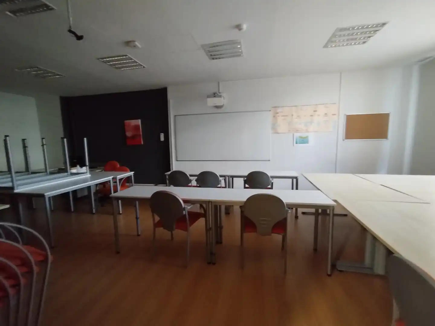 Commercial properties for sale in Castellón de la Plana / Castelló de la Plana  with Air Conditioner, Parquet flooring and Furnished