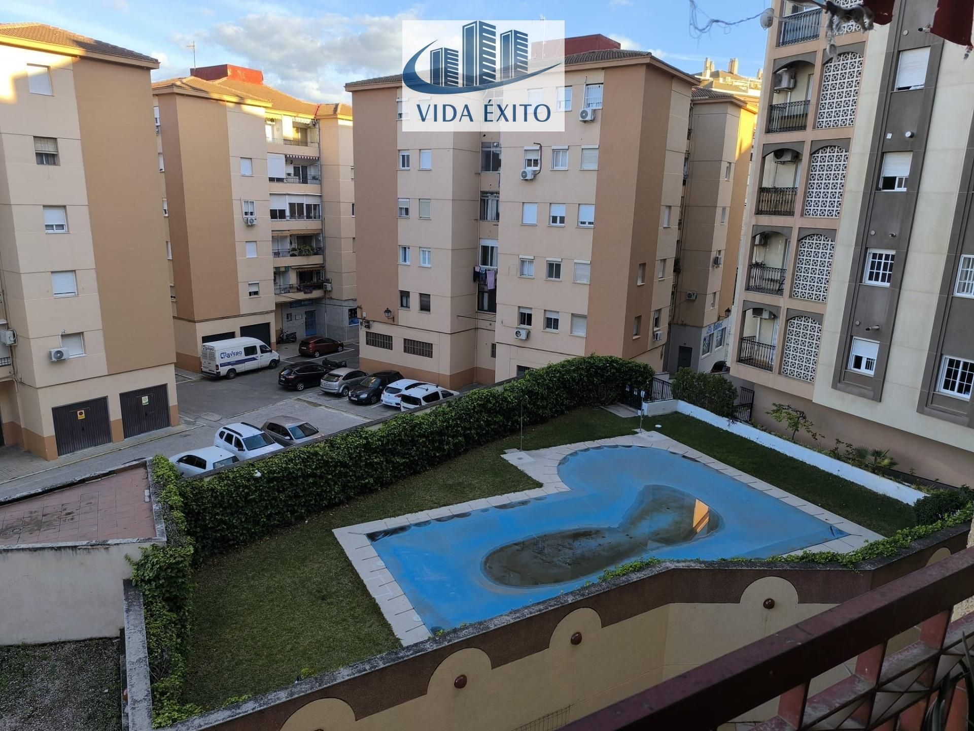 Exterior view of Flat for sale in  Jaén Capital  with Air Conditioner, Heating and Parquet flooring