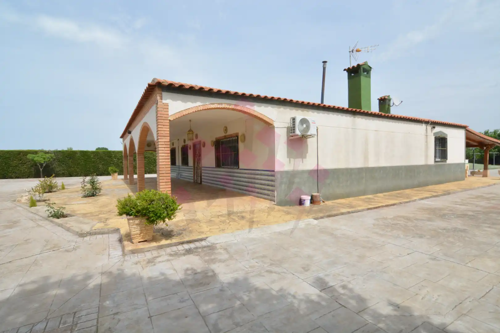 Vista exterior de Casa o xalet en venda en Ciudad Real amb Aire condicionat, Calefacció i Jardí privat