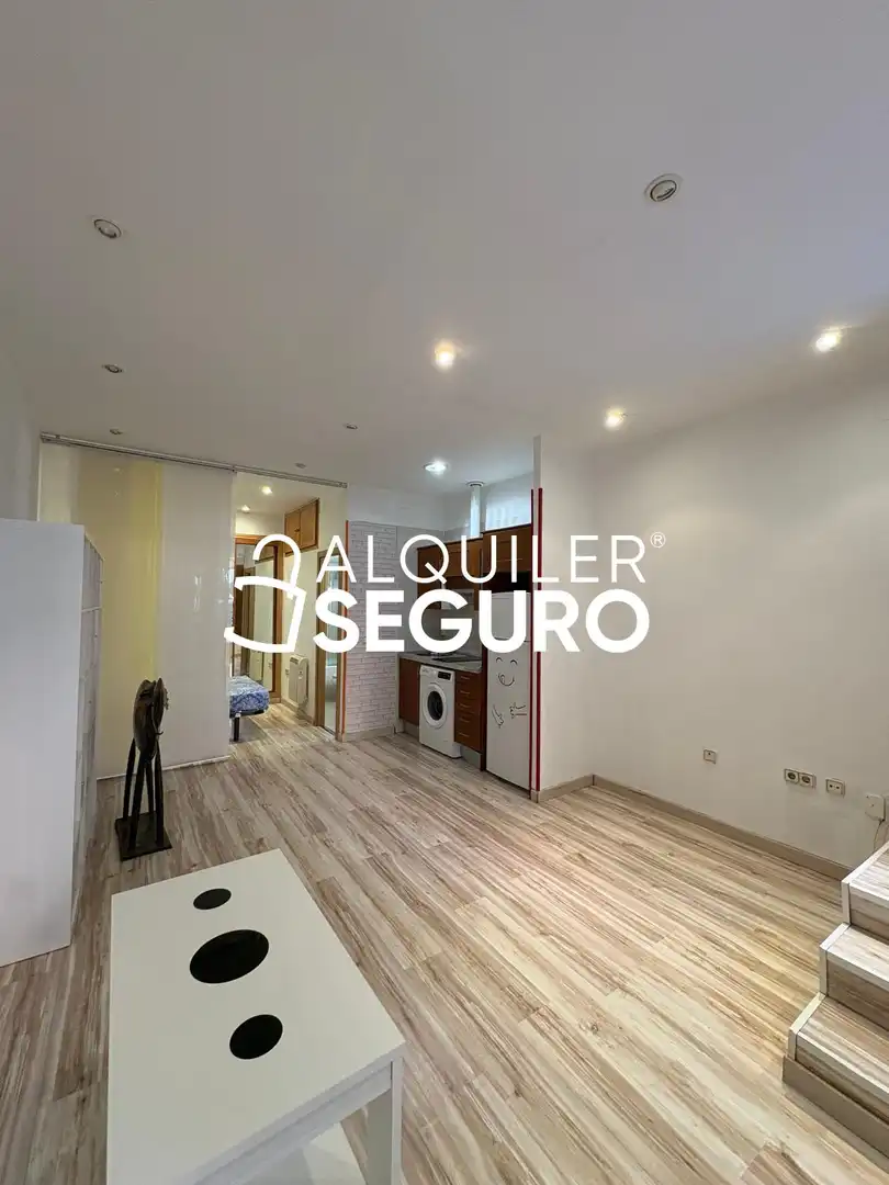 Dormitori de Estudi de lloguer en Madrid amb Calefacció