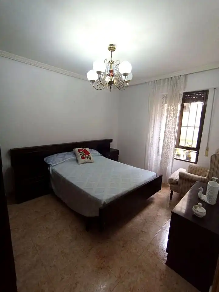 Schlafzimmer von Wohnung zur Miete in Madrid mit Möbliert