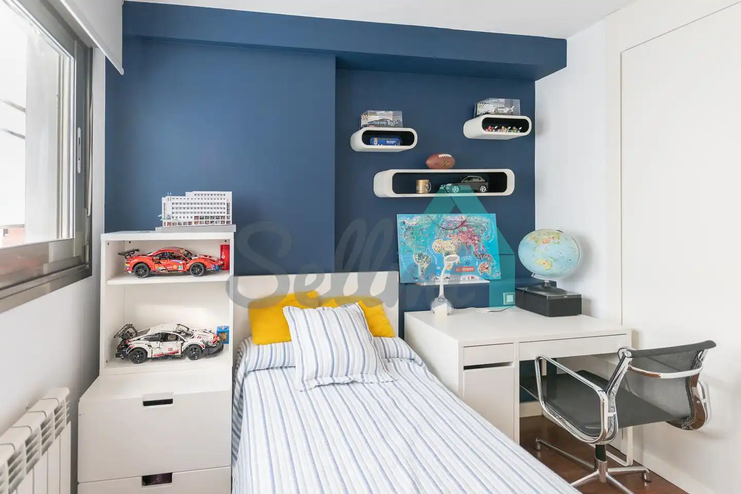 Schlafzimmer von Maisonette zum Verkauf in Oviedo  mit Heizung, Terrasse und Abstellraum