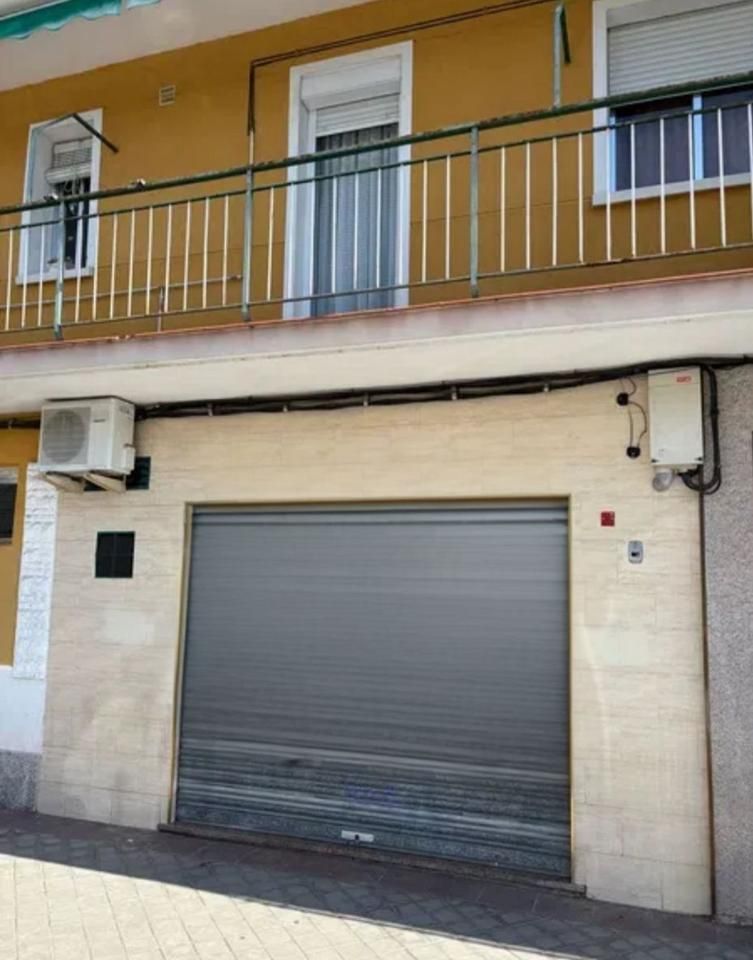 Vista exterior de Local de lloguer en  Madrid Capital