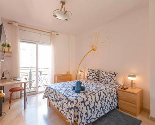 Bedroom of Flat to share in  Barcelona Capital  with Air Conditioner, Heating and Washing machine