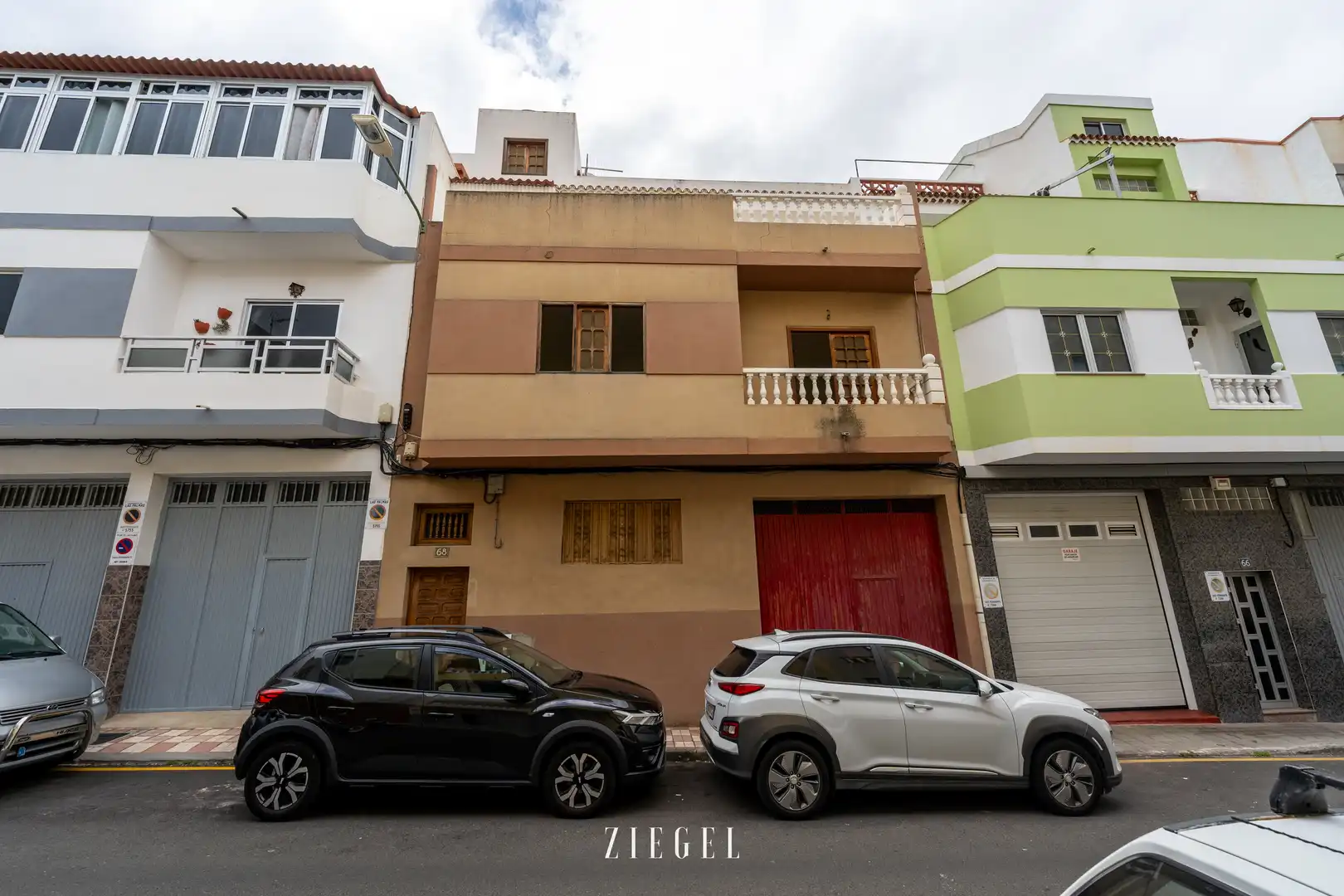 Exterior view of Houses for sale in Las Palmas de Gran Canaria  with Terrace, Storage room and Balcony