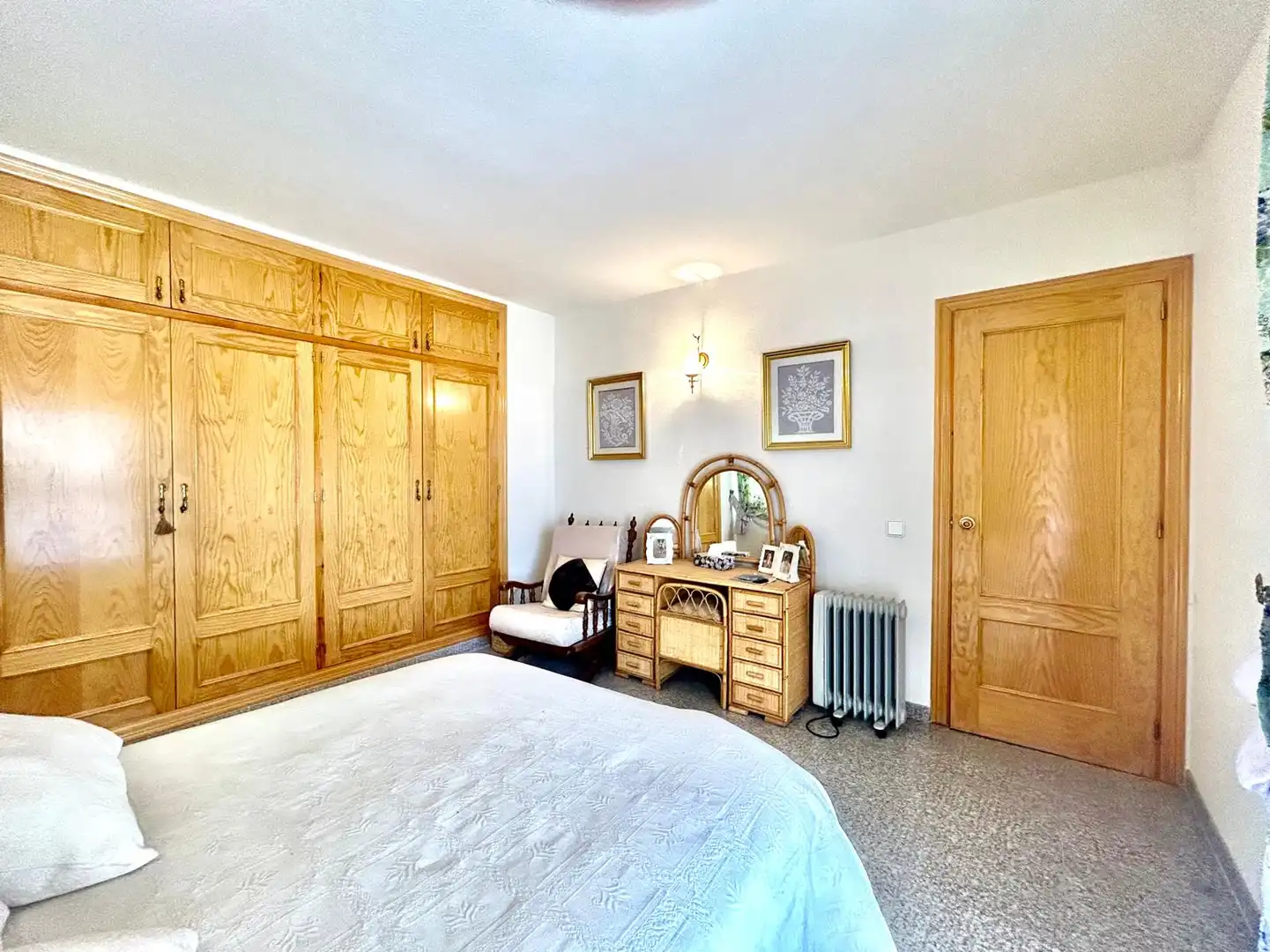 Habitación de Casa adosada en venta en Paterna del Río con Calefacción, Terraza y Trastero