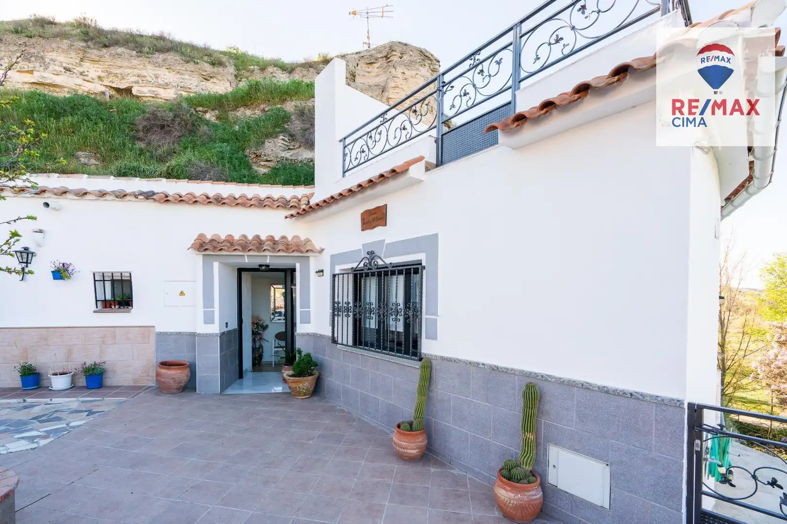 Vista exterior de Casa o chalet en venta en Castilléjar con Terraza, Amueblado y Balcón