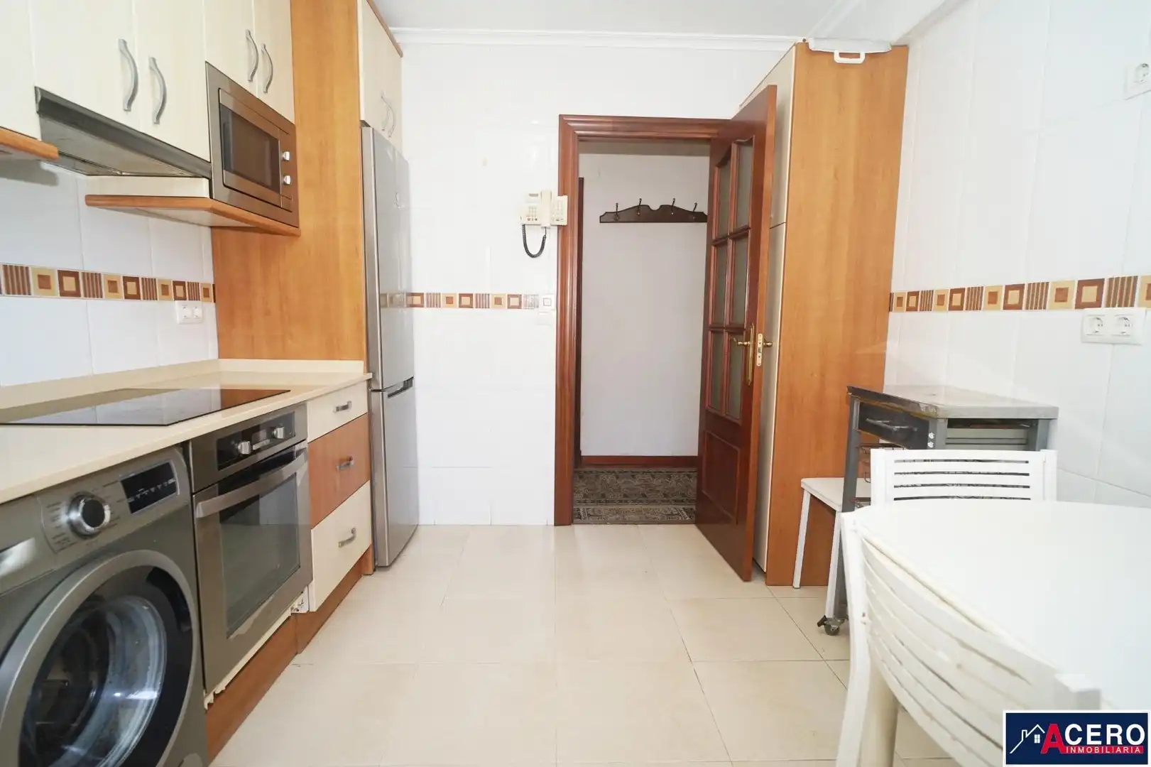 Cocina de Piso en venta en Santander con Calefacción, Trastero y Balcón