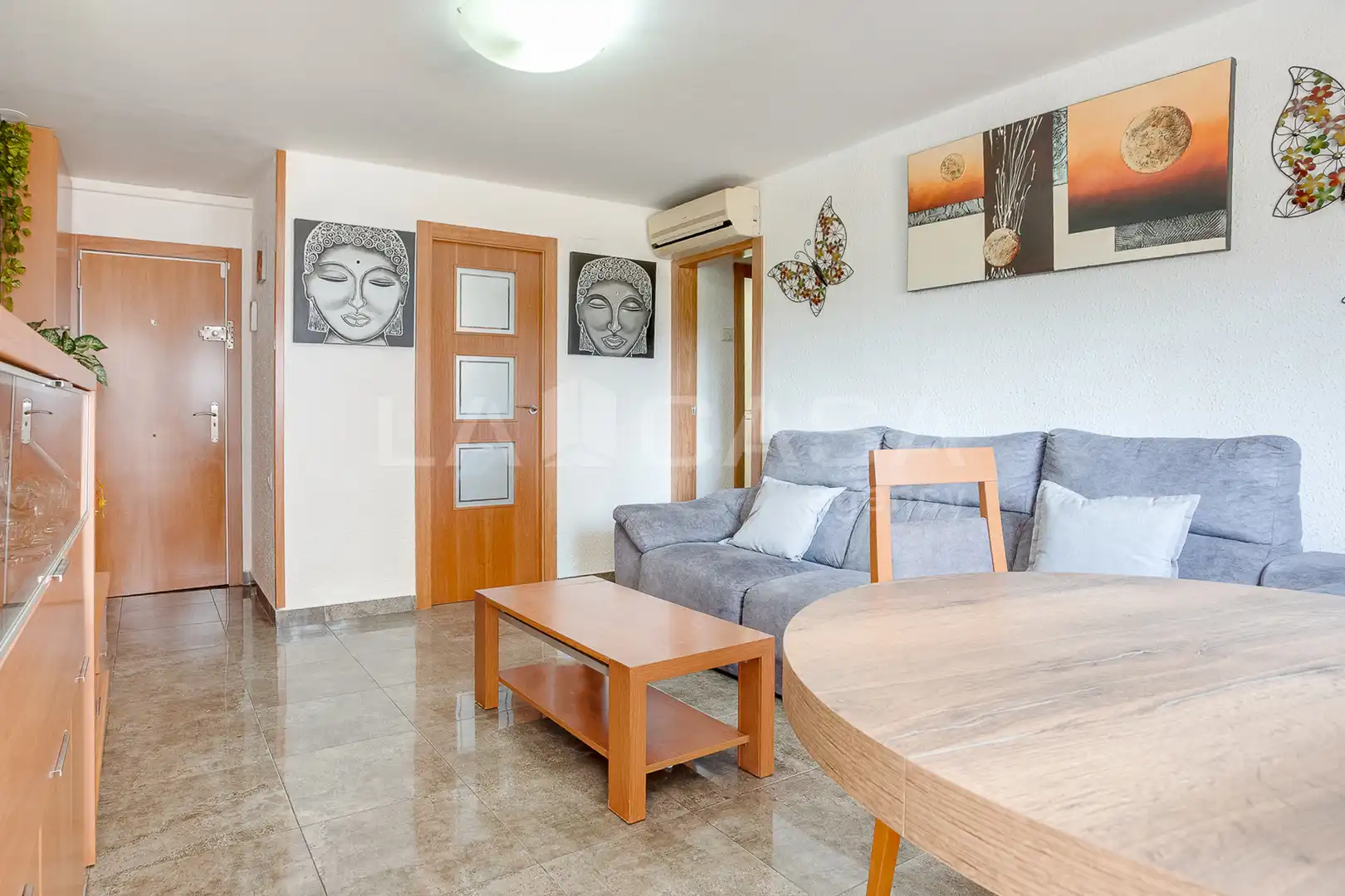 Sala d'estar de Pis en venda en L'Hospitalet de Llobregat amb Calefacció i Balcó