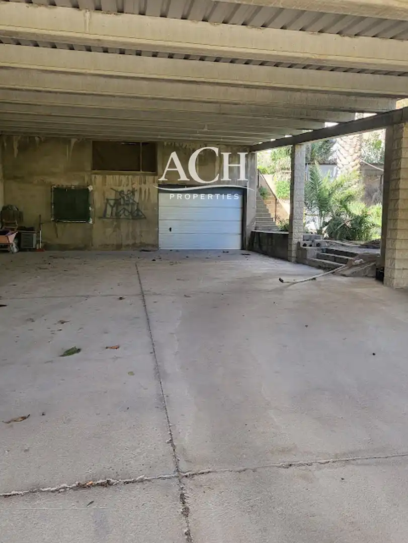 Parking of Houses for sale in Calanda  with Air Conditioner, Heating and Private garden