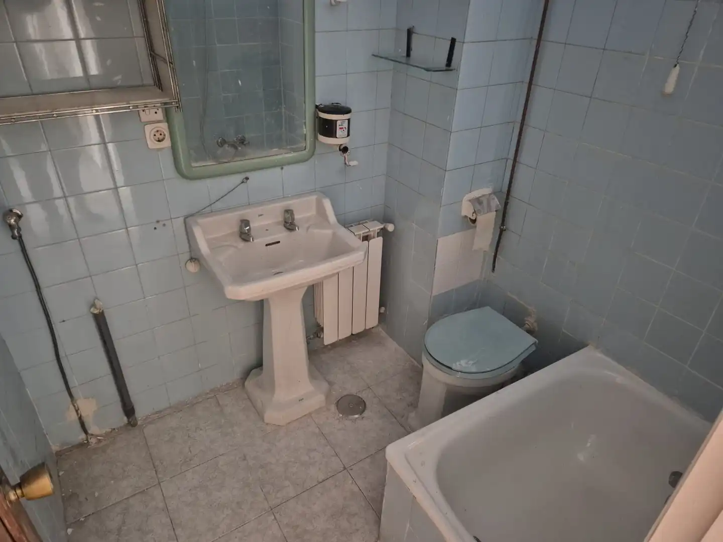 Baño de Piso en venta en Madrid con Calefacción y Terraza