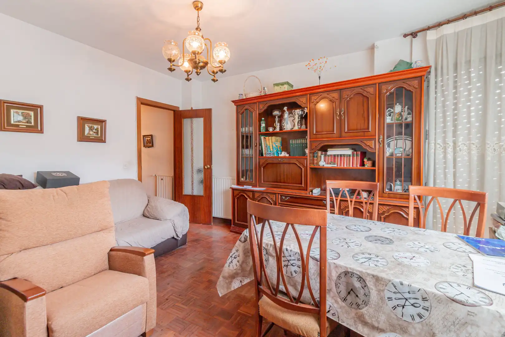 Sala d'estar de Pis en venda en Madrid amb Calefacció