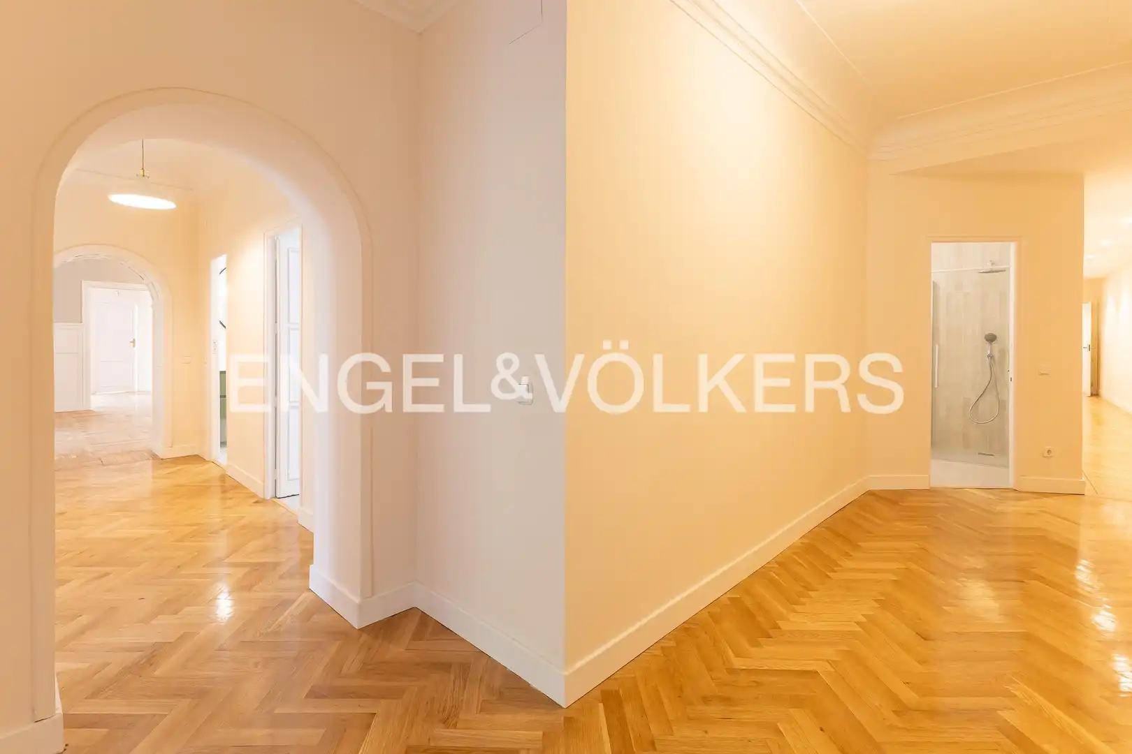 Flat for rent in Madrid  with Air Conditioner, Heating and Balcony