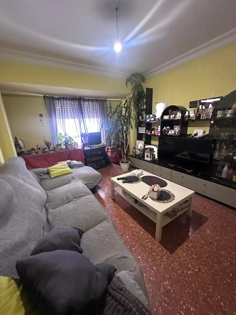 Sala de estar de Piso en venta en  Logroño con Calefacción y Balcón