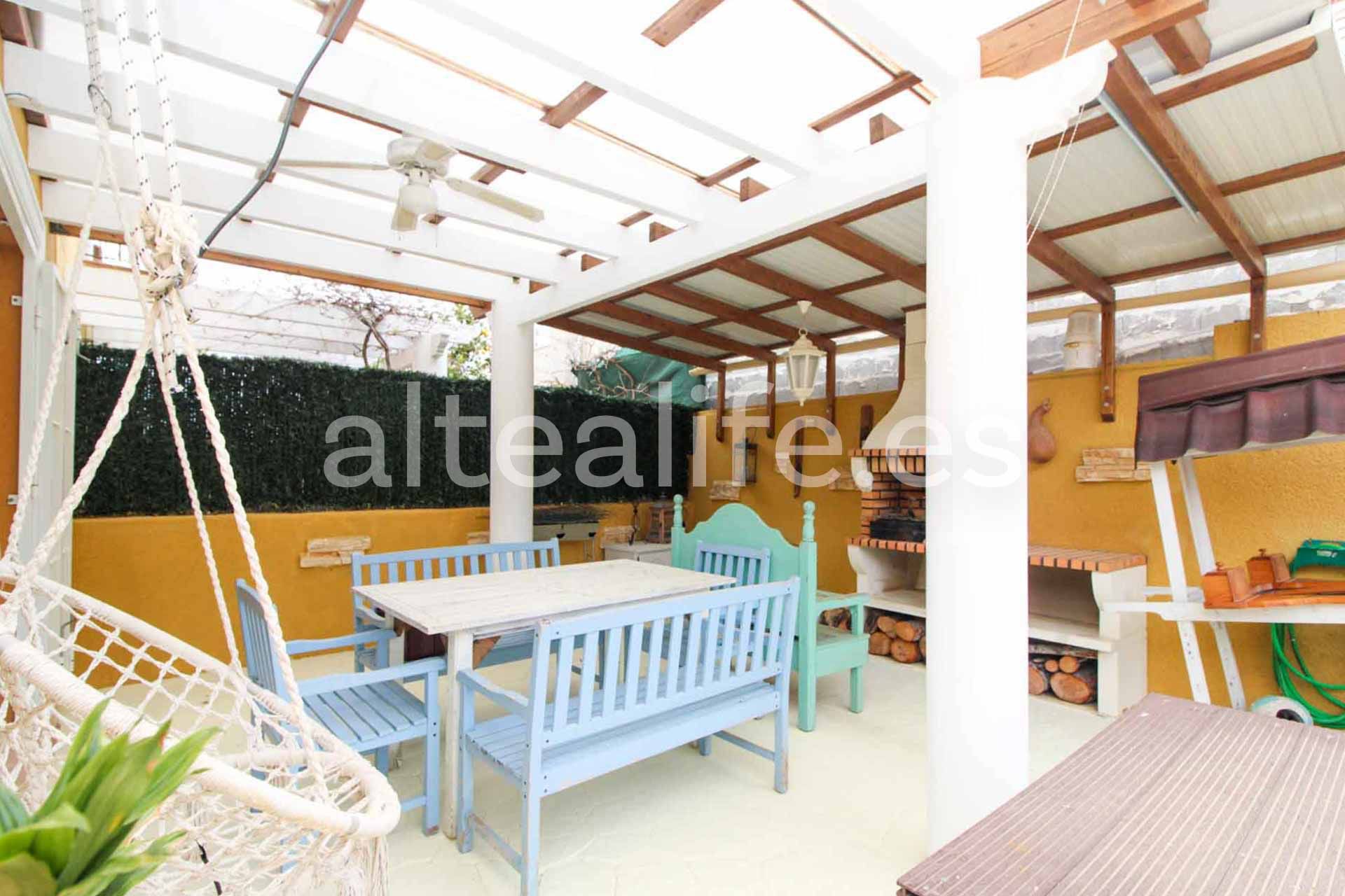 Jardí de Casa o xalet en venda en La Nucia amb Jardí privat, Terrassa i Traster