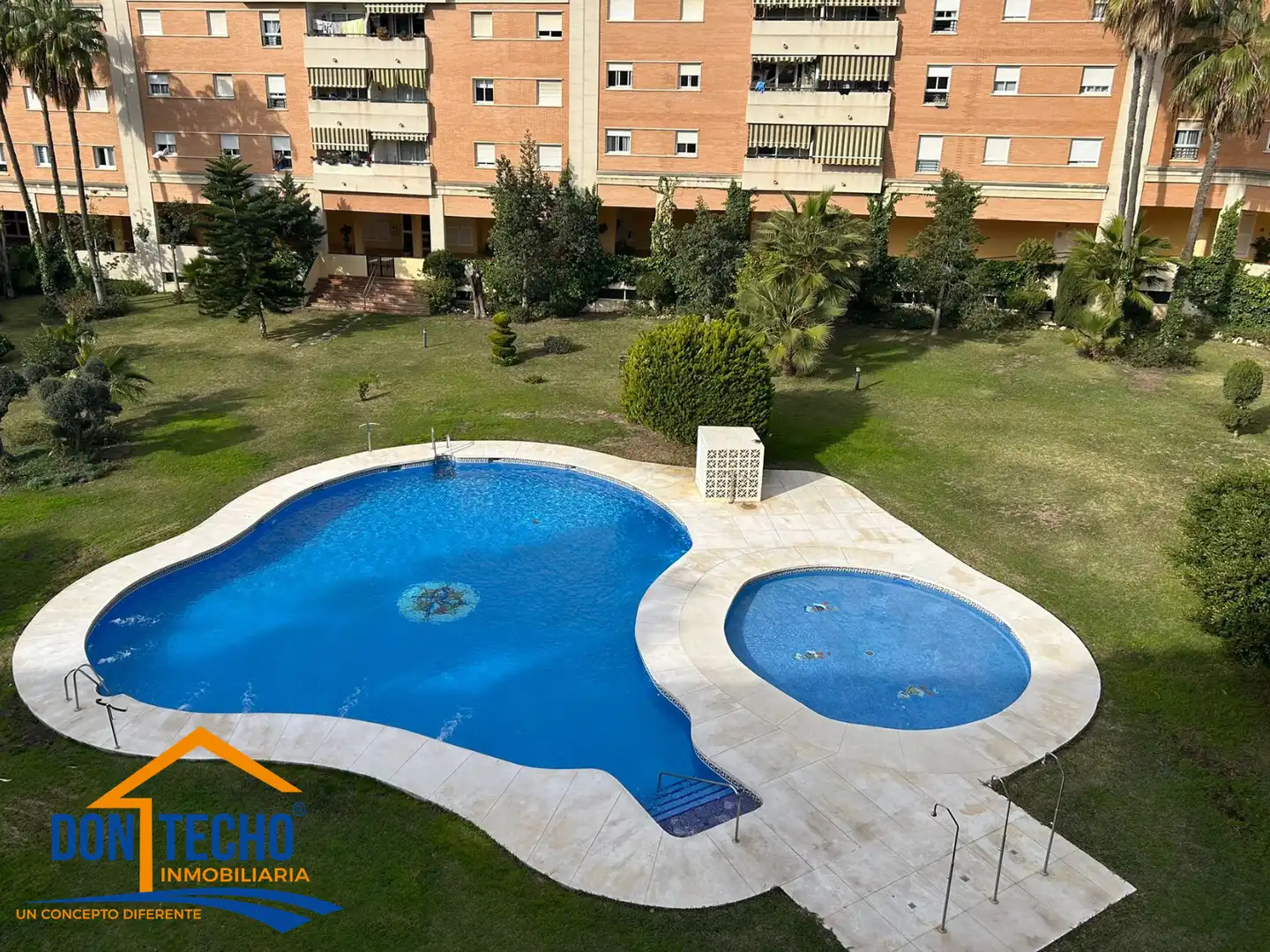 Piscina de Piso en venta en Málaga Capital con Aire acondicionado, Terraza y Trastero