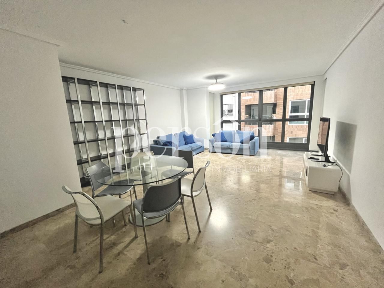 Vista exterior de Pis de lloguer en  Valencia Capital amb Aire condicionat, Calefacció i Terrassa