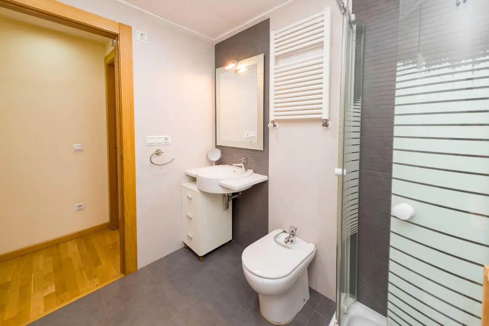 Baño de Ático en venta en Castellón de la Plana / Castelló de la Plana con Aire acondicionado, Calefacción y Terraza
