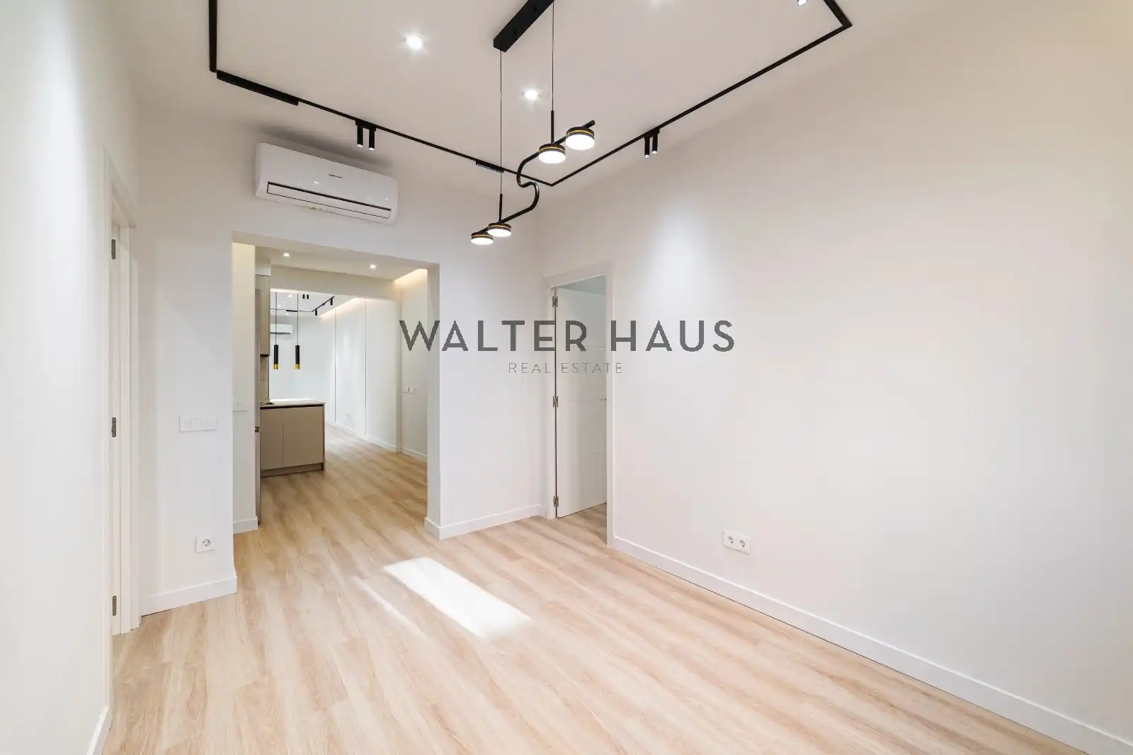 Flat for rent in Madrid  with Air Conditioner, Heating and Storage room