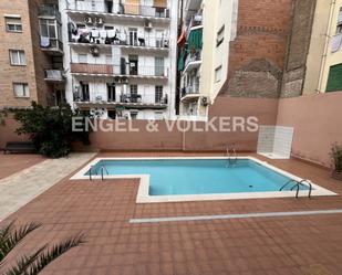 Swimming pool of Apartment to rent in  Barcelona Capital  with Air Conditioner, Heating and Parquet flooring