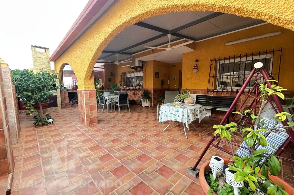Casa adosada en venta en La Magdalena - Molinos Marfagones