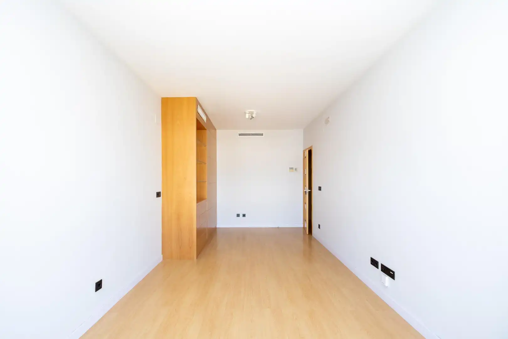 Piso con terraza en venta en Avenida de la Ilustración, imagen 8