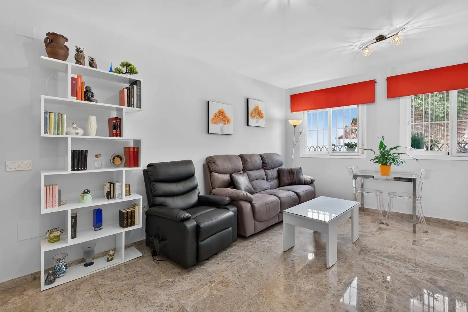 Sala d'estar de Pis en venda en Benalmádena amb Aire condicionat i Traster