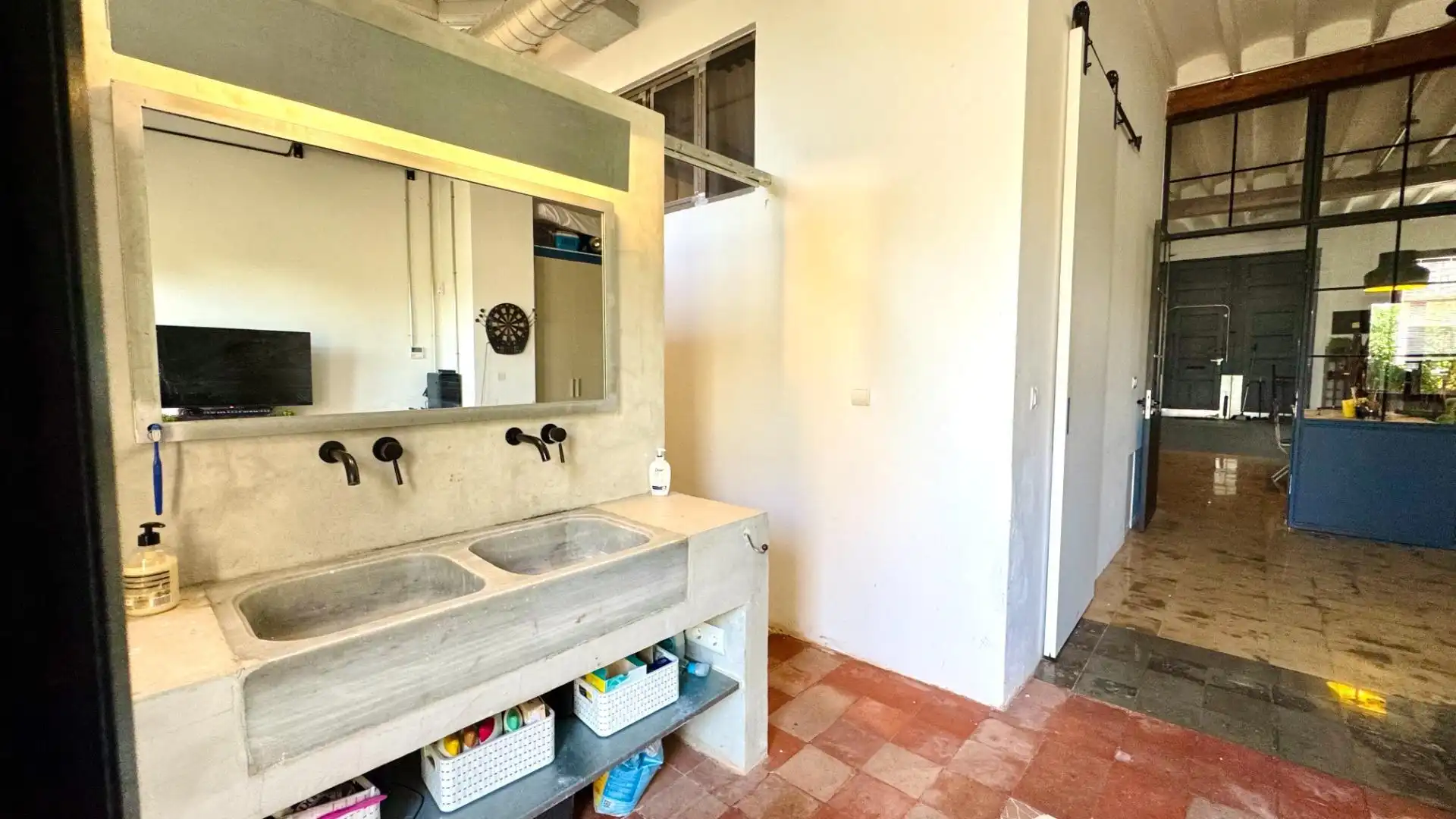Bany de Casa o xalet en venda en Alicante / Alacant amb Jardí privat, Terrassa i Piscina