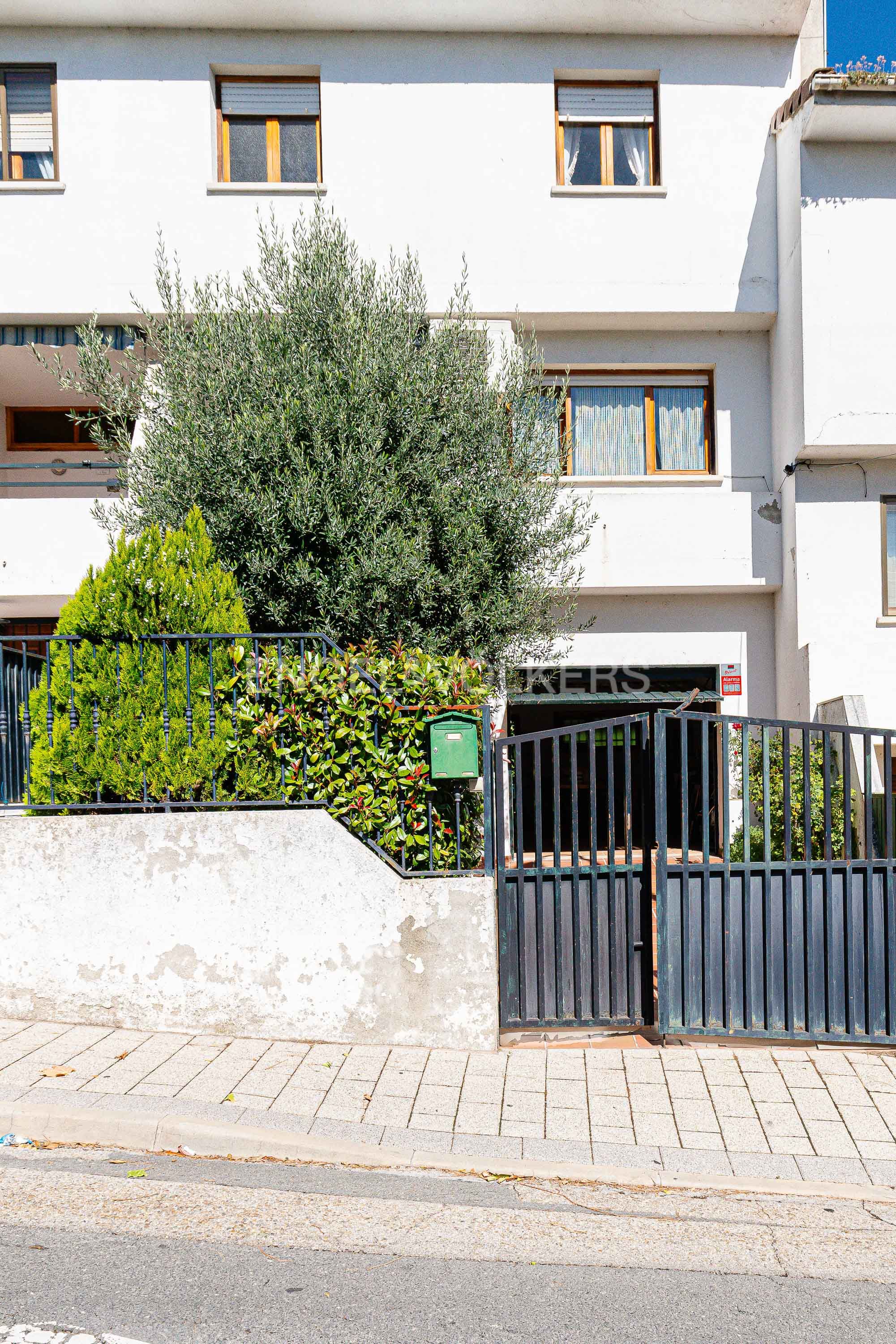 Exterior view of House or chalet for sale in El Escorial  with Heating, Private garden and Terrace