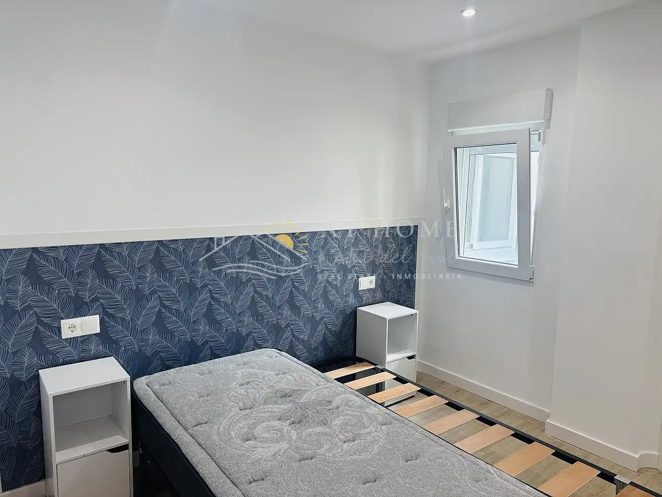 Dormitori de Apartament en venda en Nerja amb Terrassa, Piscina i Forn