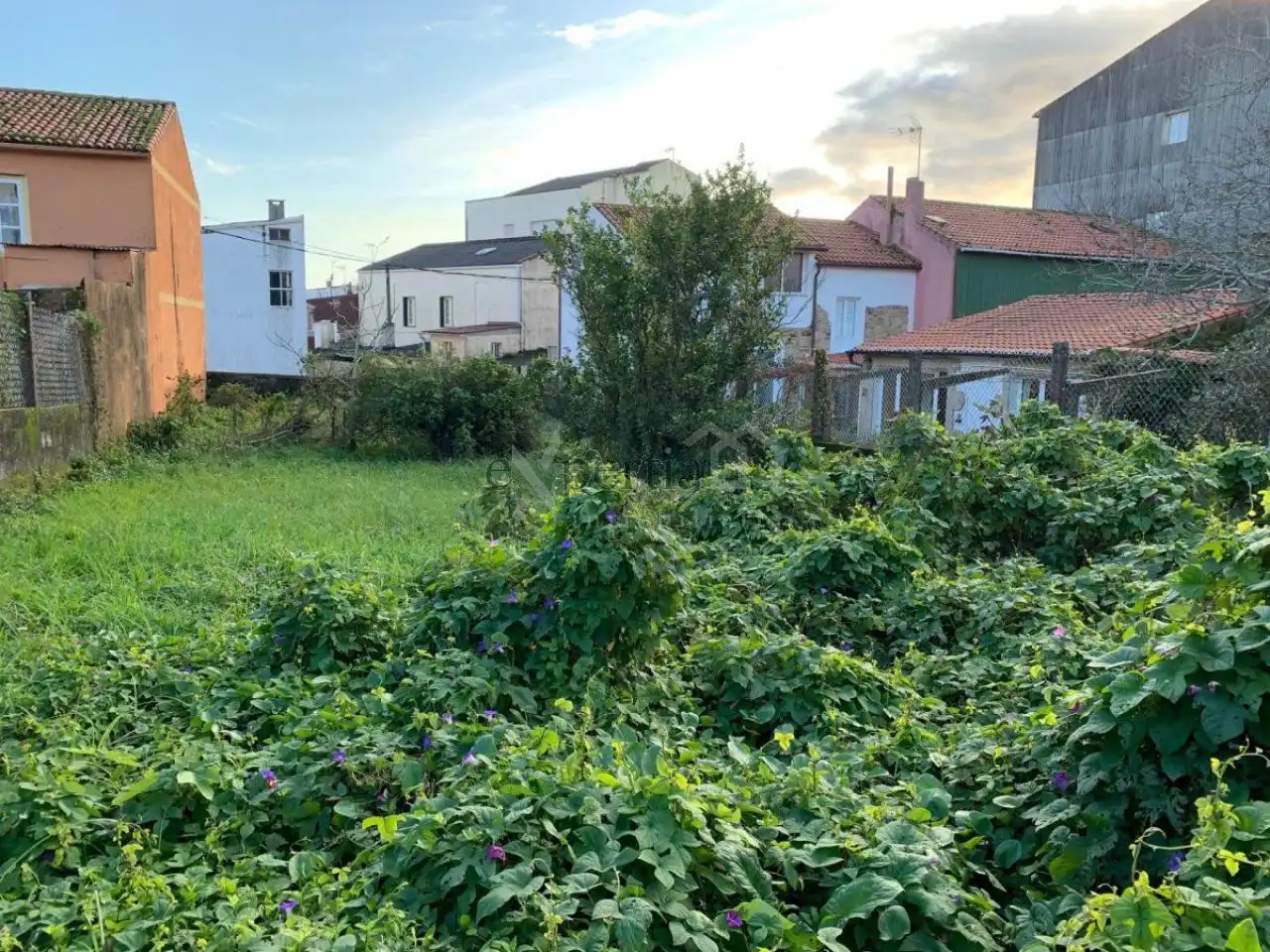 Wohnbaugrundstück zum Verkauf in Boiro, imagen 2