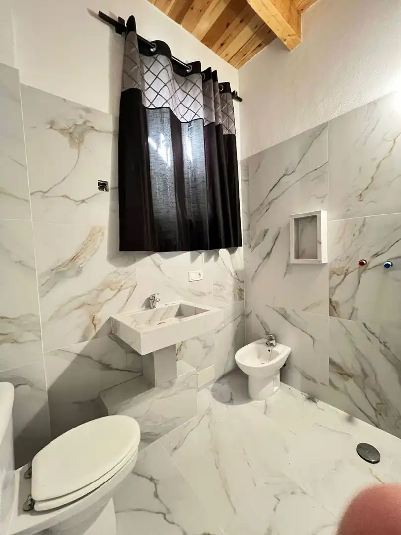 Bany de Casa o xalet en venda en Orihuela amb Aire condicionat, Jardí privat i Terrassa