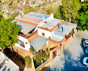 Vista exterior de Casa o xalet en venda en Adra amb Jardí privat, Terrassa i Traster