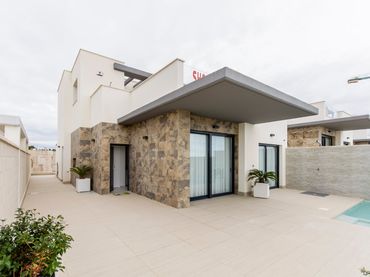 Chalet con piscina en venta en Orihuela Costa